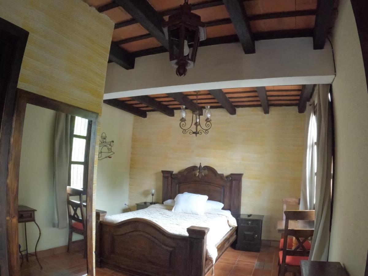 Hotel El Mirador Anexo 1 Santa Lucía Milpas Altas Kamer foto