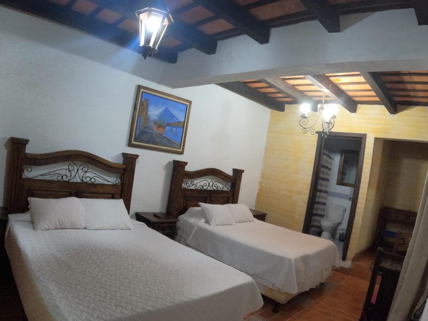 Hotel El Mirador Anexo 1 Santa Lucía Milpas Altas Kamer foto