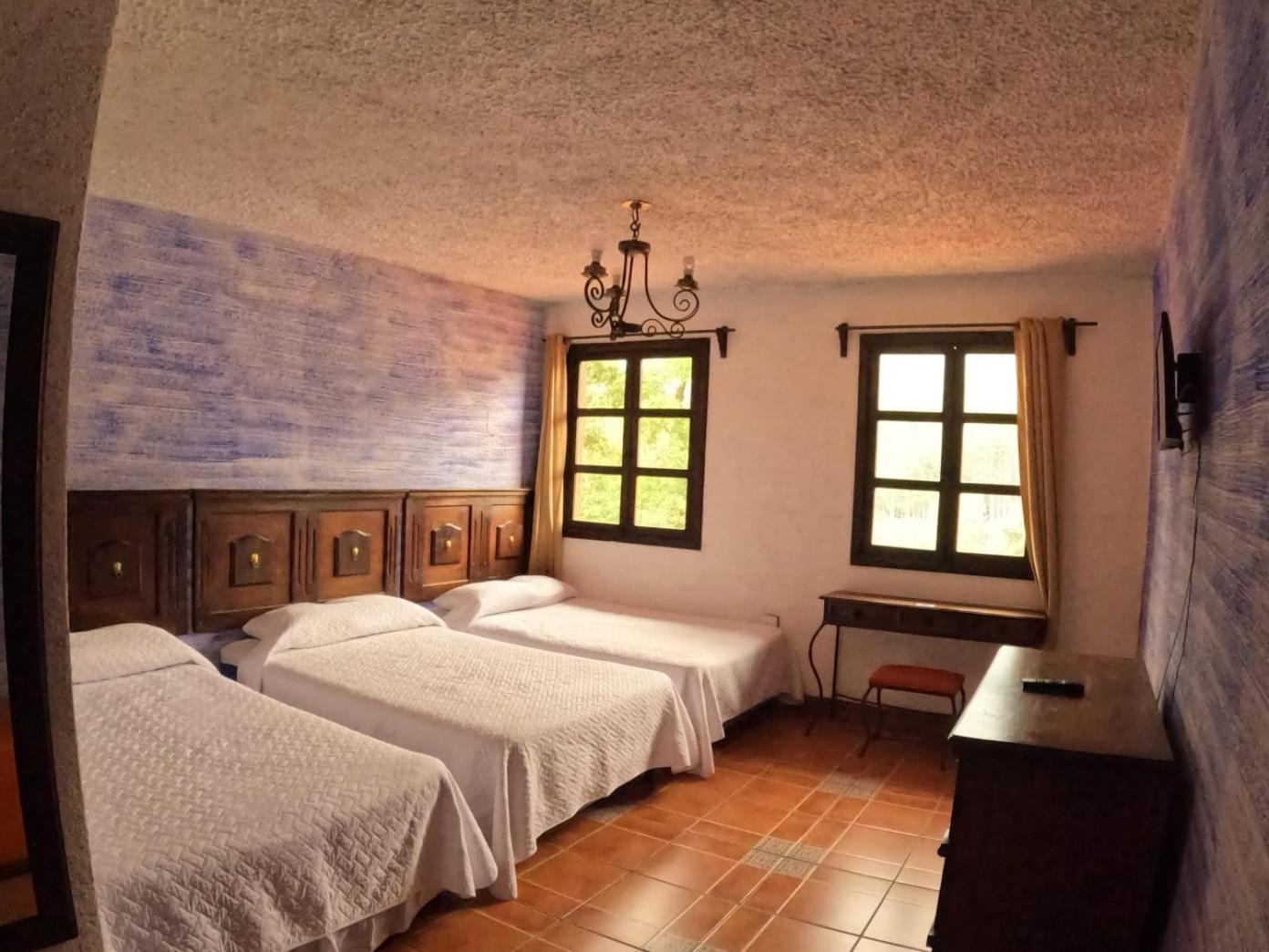 Hotel El Mirador Anexo 1 Santa Lucía Milpas Altas Kamer foto
